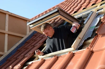 Pose de fenêtres de toit Velux à Féneyrols